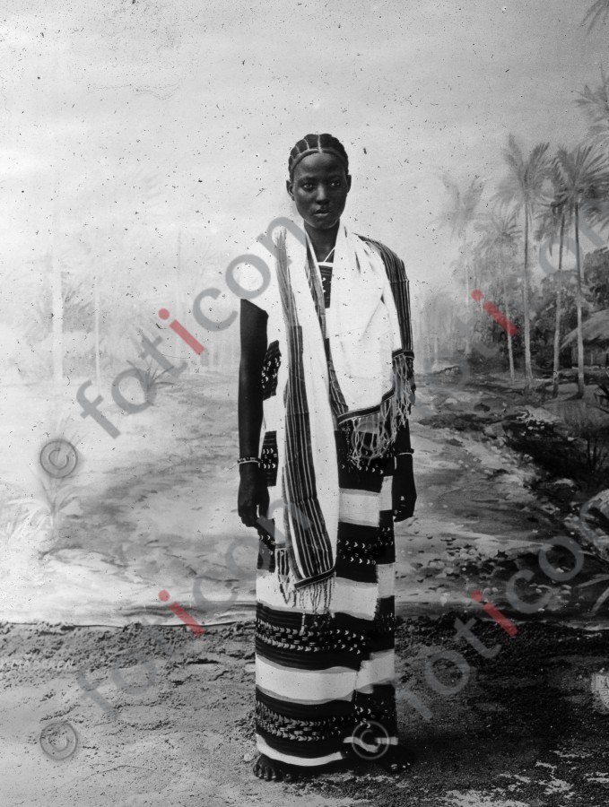 Swaheli-Mädchen | Swahili girl  - Foto foticon-simon-192-002-sw.jpg | foticon.de - Bilddatenbank für Motive aus Geschichte und Kultur